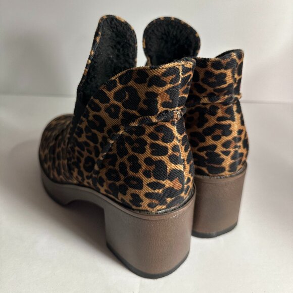 s8 | Cheetah Print Heeled Booties | Muk Luks | Fierce & Fashionable! - Picture 7 of 7
